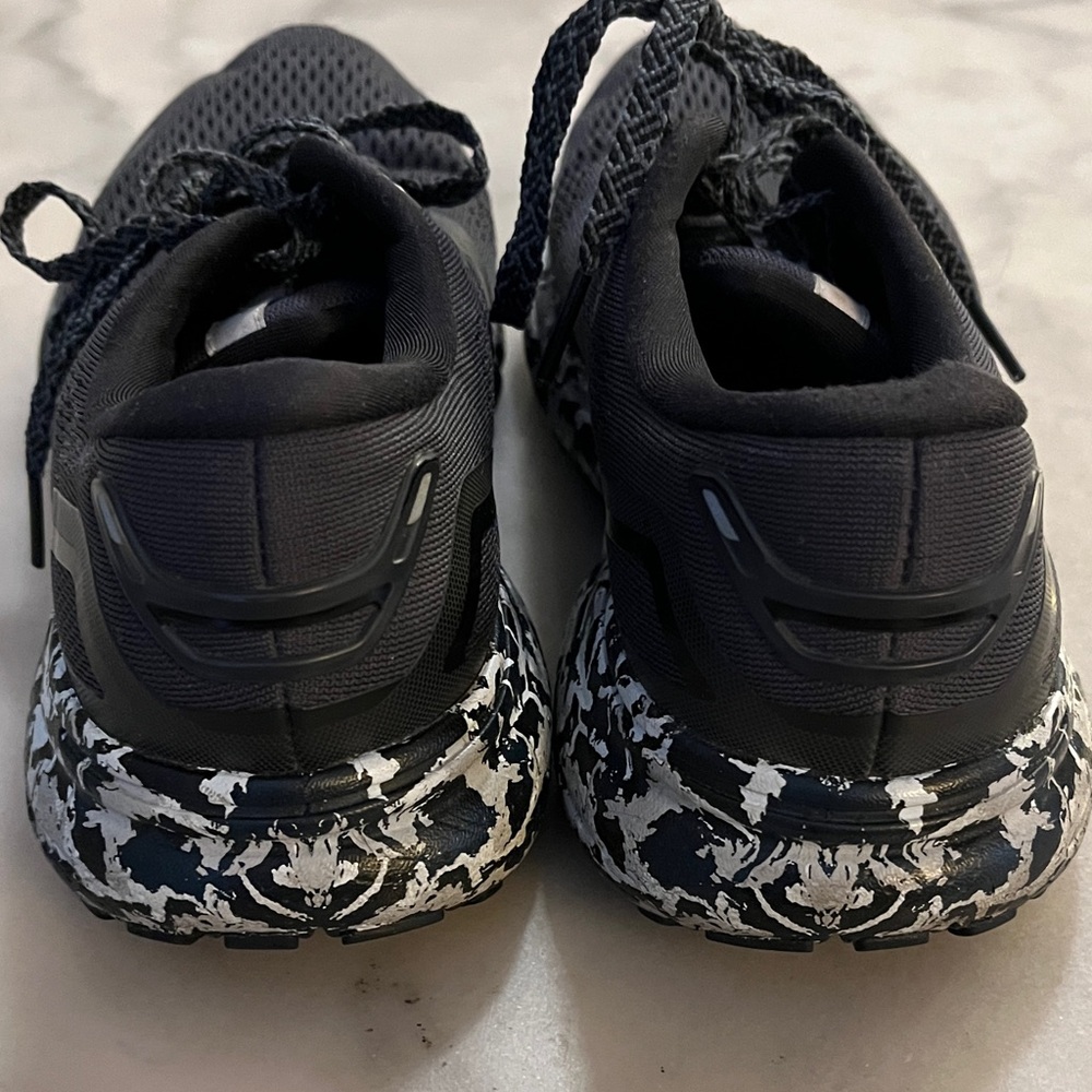 Brooks Ghost Black and White Patterned Sneakers - image 7